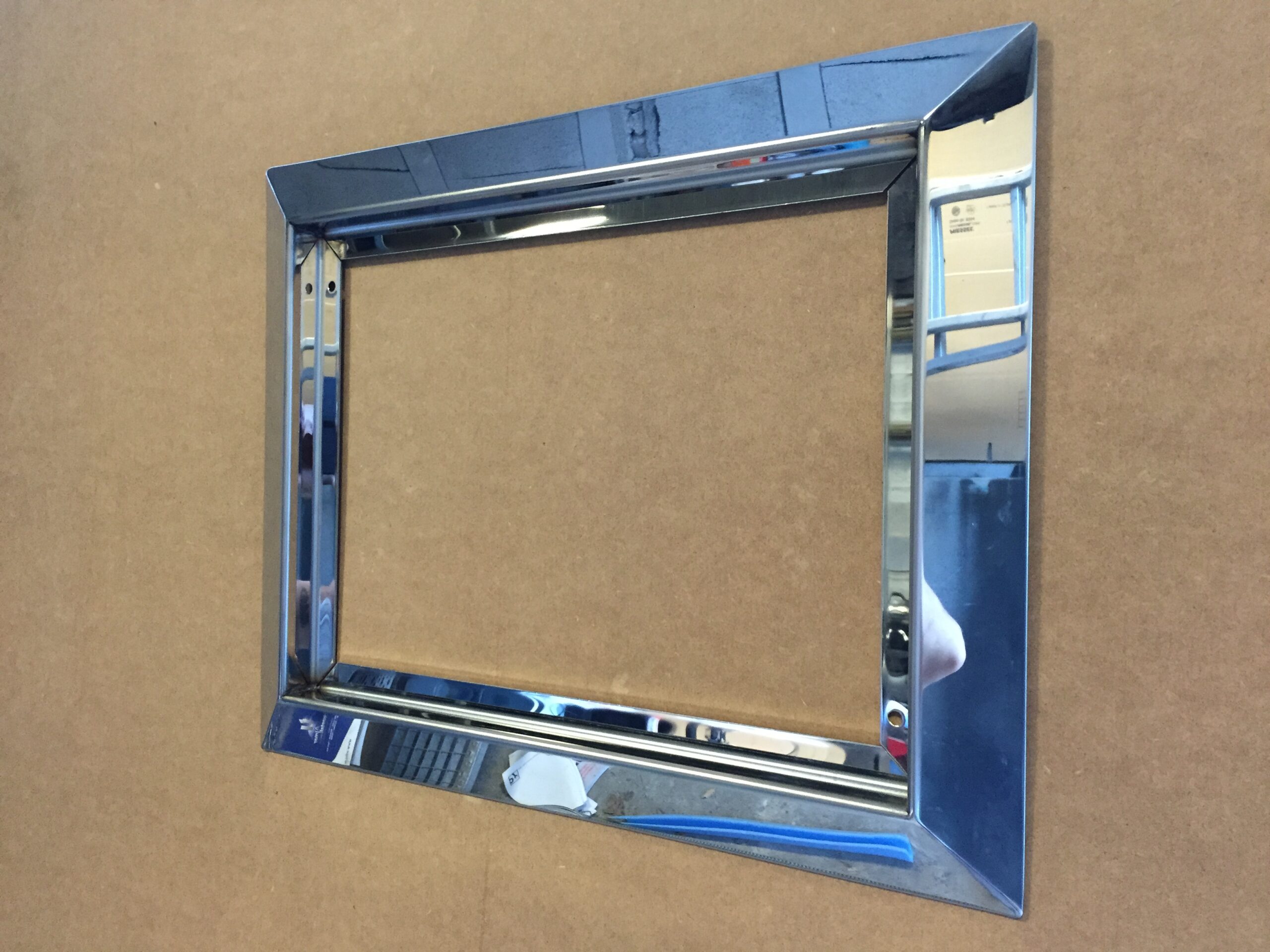 ENCADREMENT DE TABLEAU INOX POLI MIRROIR